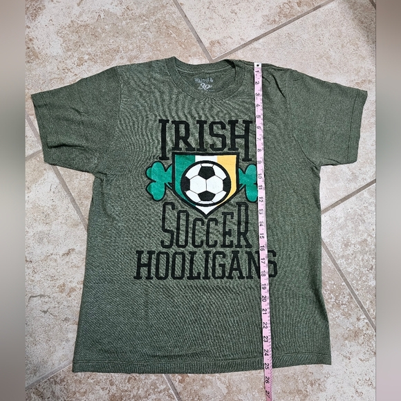 Walnut & 39th Green Irish Soccer Hooligans T Shirt M Graphic St Patrick Casual - Picture 6 of 6